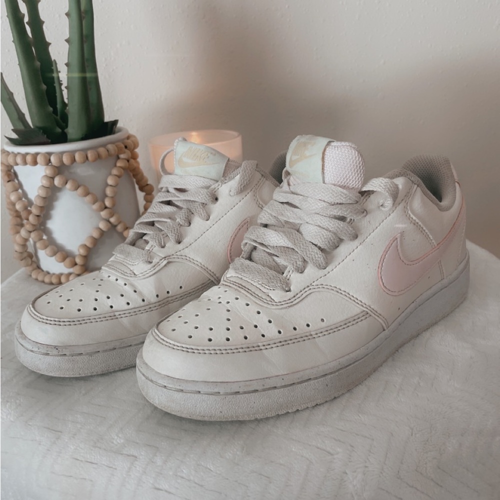 Nike womens sz 6.5